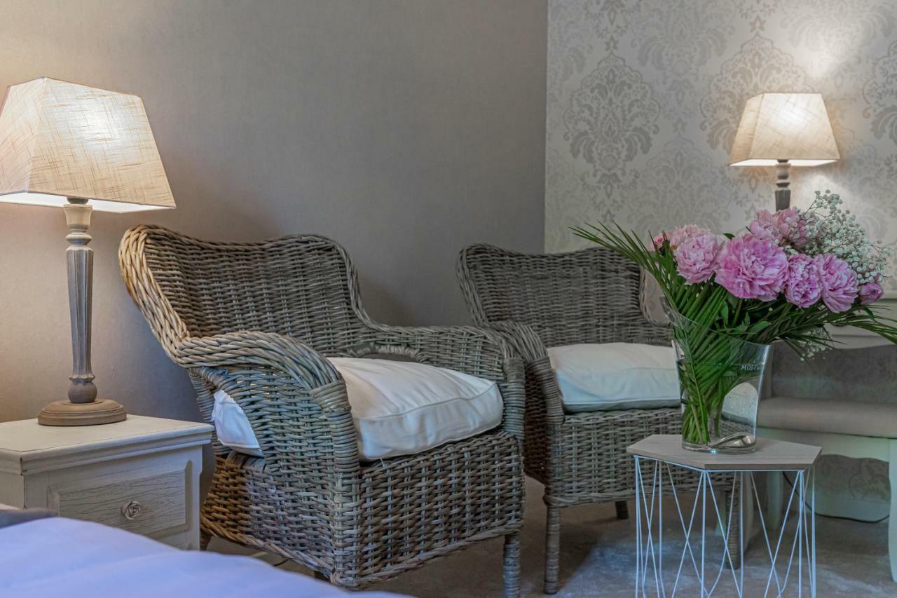 Hôtel Au Coq Dort Spa Châtillon-sur-Chalaronne Exterior foto