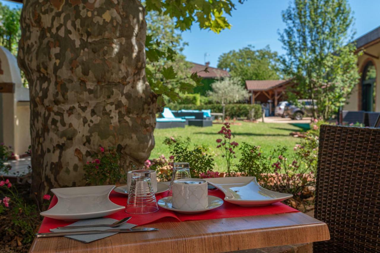 Hôtel Au Coq Dort Spa Châtillon-sur-Chalaronne Exterior foto